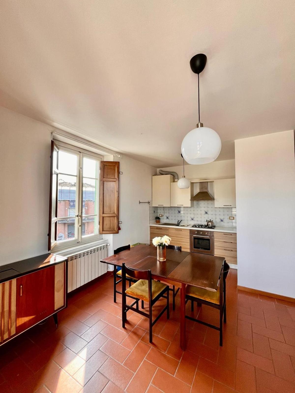 Apartament Charme Con Parcheggio Lukka Zewnętrze zdjęcie