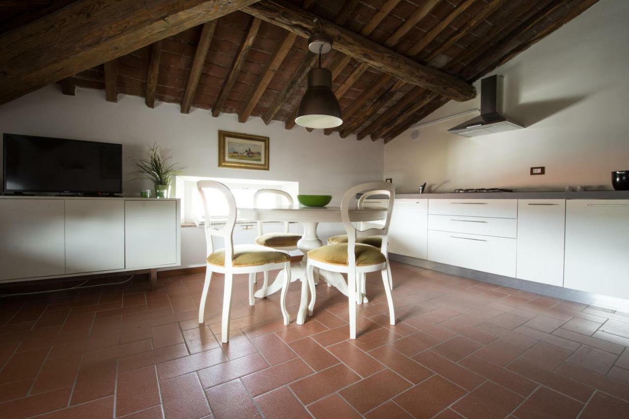 Apartament Charme Con Parcheggio Lukka Zewnętrze zdjęcie