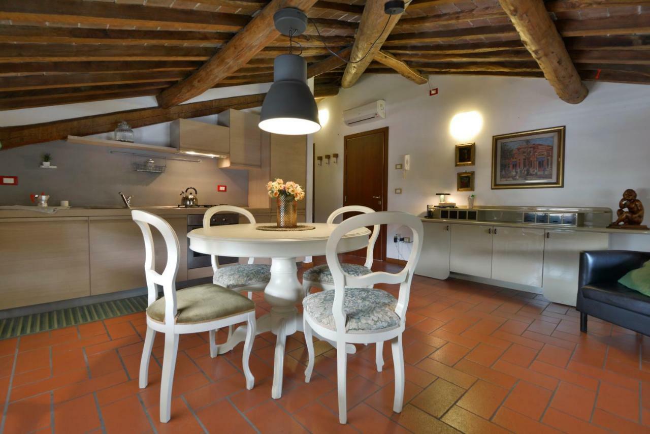 Apartament Charme Con Parcheggio Lukka Zewnętrze zdjęcie